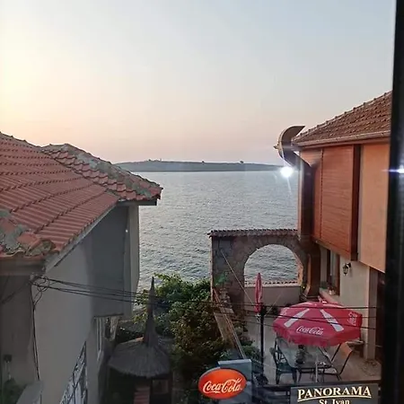Damaris Πανσιόν 3*