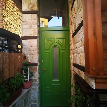Damaris Πανσιόν